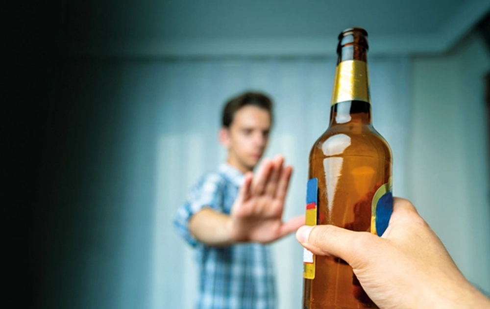 Một báo cáo mới của Tổ chức Y tế thế giới cho thấy một bức tranh đáng lo ngại về việc sử dụng rượu và thuốc lá điện tử của thiếu niên. Ảnh: WORLD FINANCE