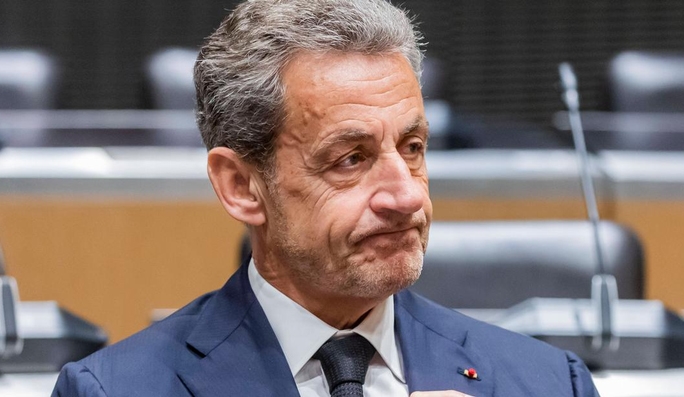 Cựu Tổng thống Pháp Nicolas Sarkozy đối diện bản án 3 năm tù