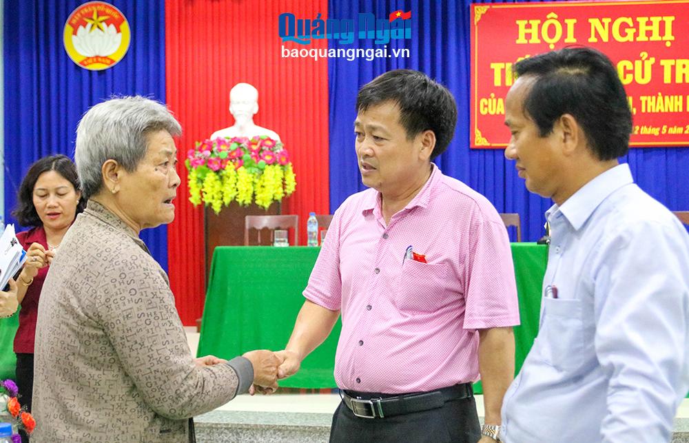 Phó Chủ tịch Thường trực HĐND tỉnh Nguyễn Cao Phúc tiếp xúc cử tri tại phường Trần Phú