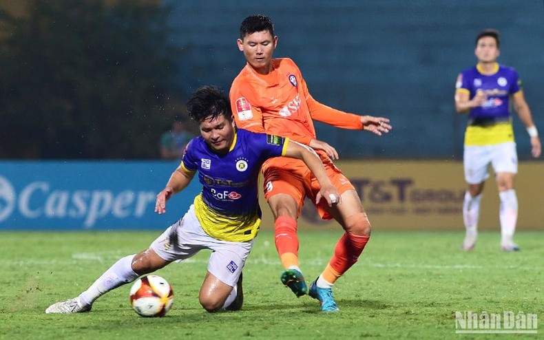 Hà Nội FC bị SHB Đà Nẵng cầm hòa trên sân nhà