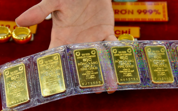 Giá vàng ngày 30/5: Vàng miếng SJC "lao dốc"