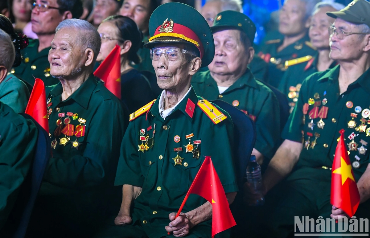 Nhiều cựu chiến binh từng là chiến sĩ Điện Biên cũng có mặt tham dự.