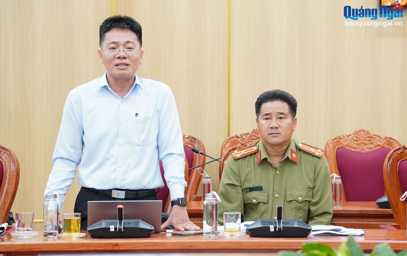 Lãnh đạo huyện Bình Sơn cho ý kiến tại cuộc họp.