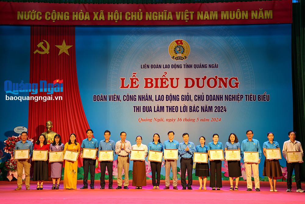LĐLĐ tỉnh tặng Bằng khen cho công nhân, lao động giỏi, chủ doanh nghiệp tiêu biểu và tập thể, cá nhân có thành tích tiêu biểu trong học tập và làm theo tư tưởng, đạo đức, phong cách Hồ Chí Minh, giai đoạn 2021-2023.