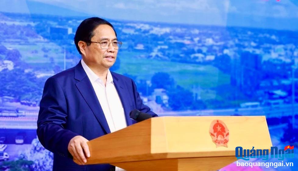 Thủ tướng Chính phủ Phạm Minh Chính phát biểu tại phiên họp.