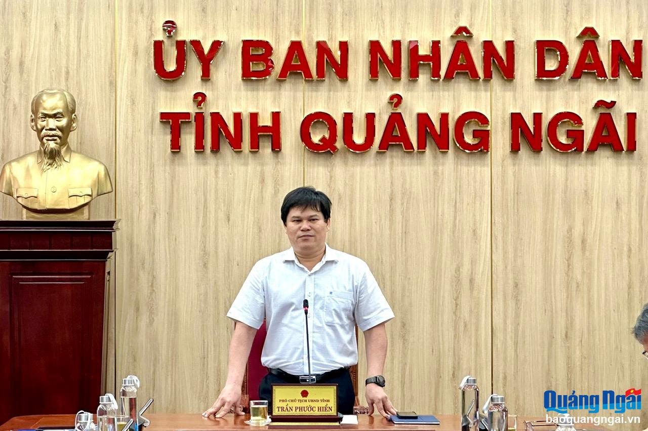 Phó Chủ tịch UBND tỉnh Trần Phước HIền phát biểu kết luận cuộc họp.