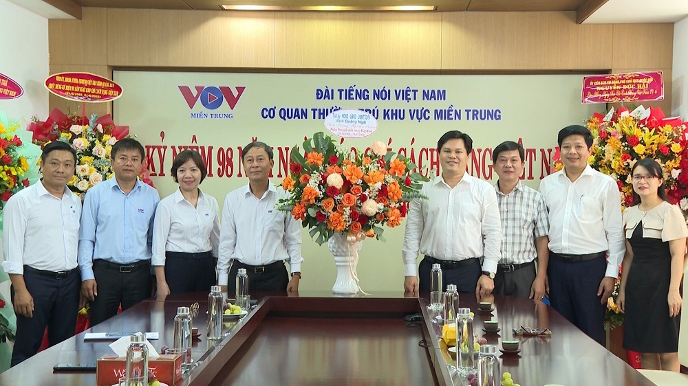 Phó Chủ tịch UBND tỉnh Trần Phước Hiền thăm, chúc mừng các cơ quan báo chí tại Đà Nẵng