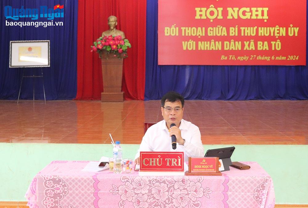 Bí thư Huyện ủy Ba Tơ đối thoại trực tiếp với nhân dân xã Ba Tô