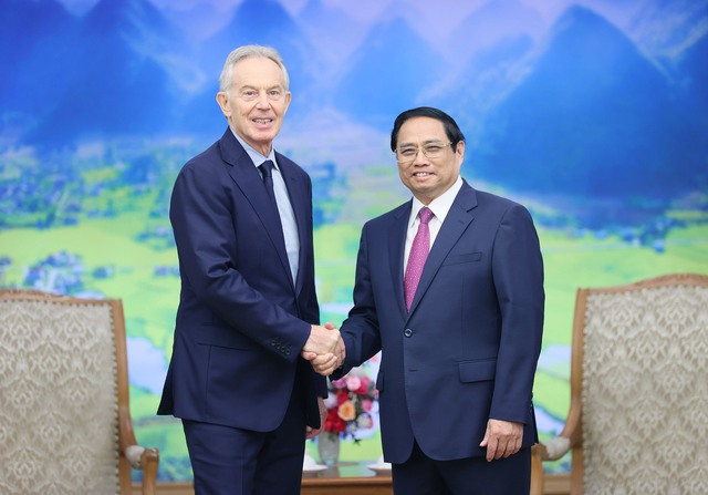 Thủ tướng Phạm Minh Chính tiếp ông Tony Blair, cựu Thủ tướng Anh, Chủ tịch điều hành Viện Tony Blair vì sự thay đổi toàn cầu (TBI) - Ảnh: VGP/Nhật Bắc