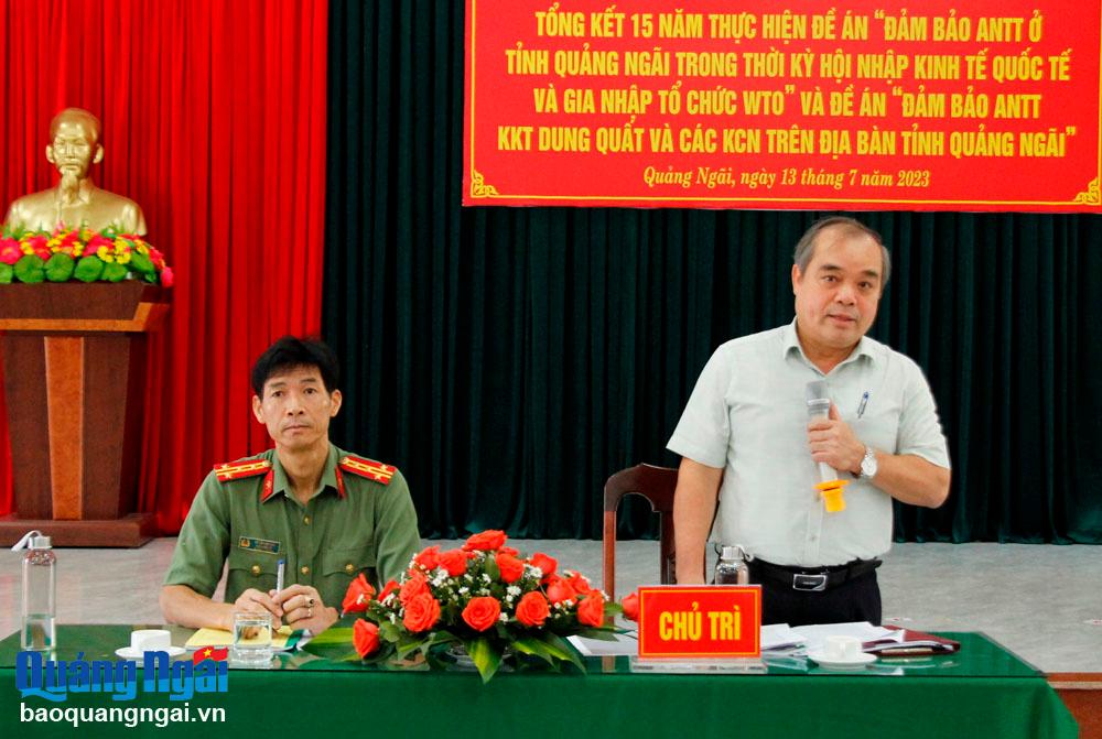 Phó Chủ tịch Thường trực UBND tỉnh Trần Hoàng Tuấn phát biểu tại hội nghị