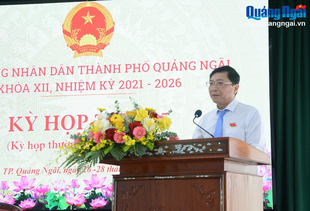 Phó Bí thư Thường trực Thành ủy, Chủ tịch HĐND TP.Quảng Ngãi Trần Phước Hải phát biểu bế mạc kỳ họp. 