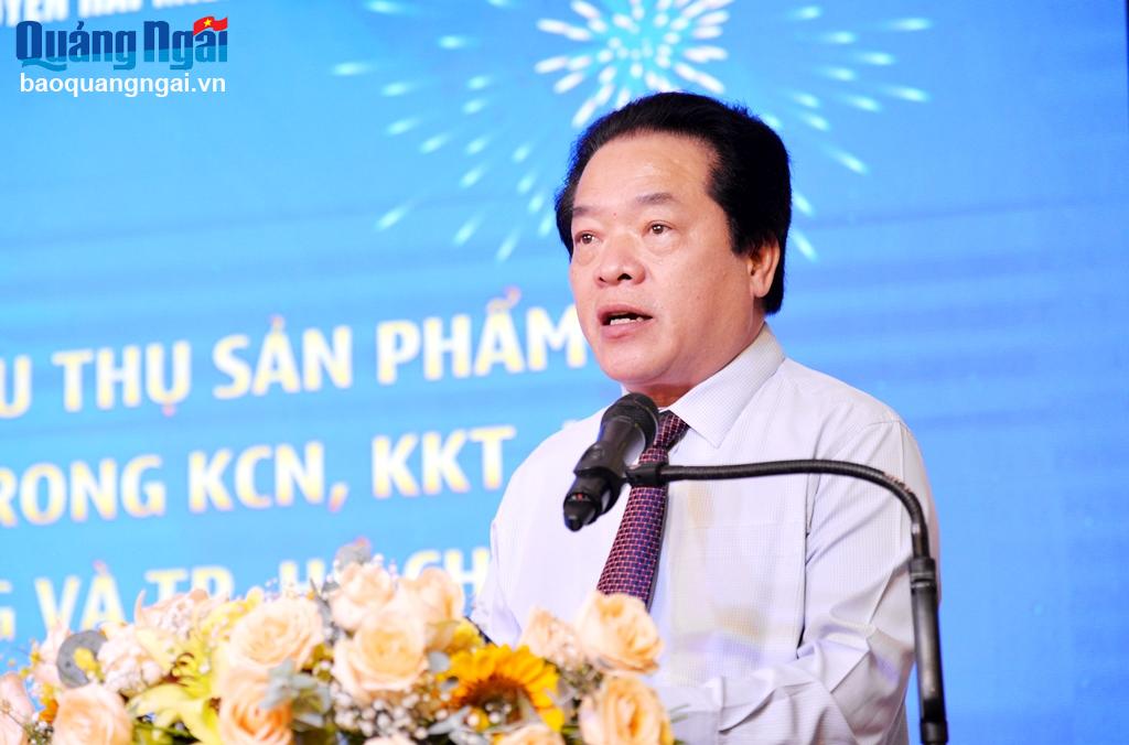 Phó Chủ tịch UBND tỉnh Võ Phiên phát biểu tại hội nghị.