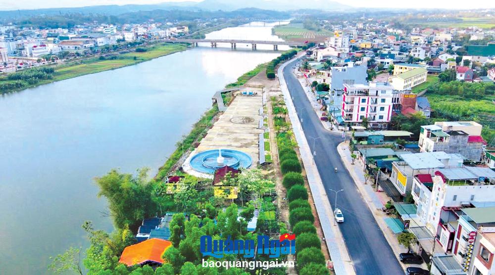 Huyện Bình Sơn phấn đấu trở thành đô thị loại IV vào năm 2025. 
Trong ảnh: Một góc thị trấn Châu Ổ.             ẢNH: NGUYÊN HƯƠNG