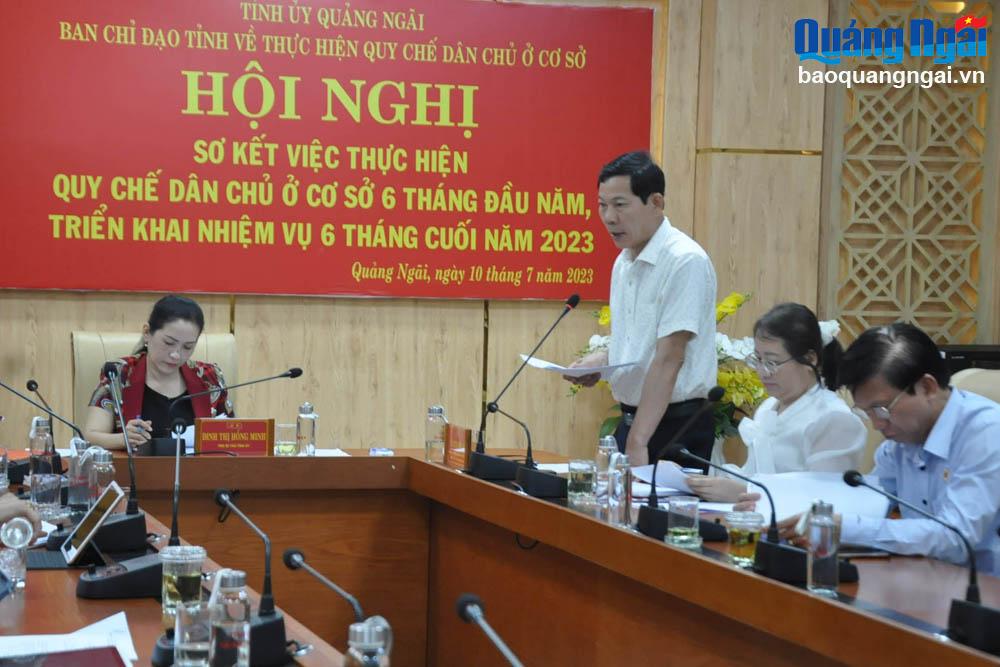 Trưởng Ban Dân vận Tỉnh ủy, Chủ tịch Ủy ban MTTQ Việt Nam tỉnh Võ Thanh An phát biểu thảo luận tại hội nghị.