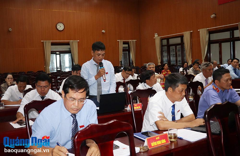 Nhiều vấn đề “nóng” được nêu ra tại Kỳ họp HĐND huyện Lý Sơn