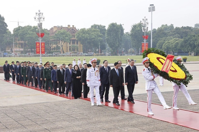 Lãnh đạo Đảng, Nhà nước viếng Chủ tịch Hồ Chí Minh và các Anh hùng liệt sĩ