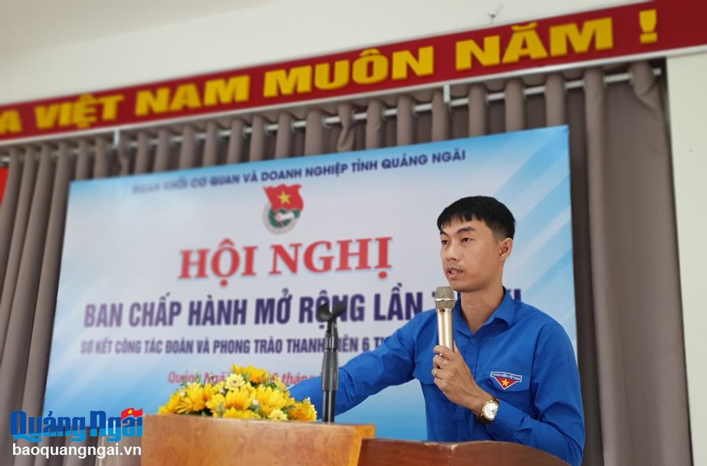 Phó Bí thư phụ trách Đoàn Khối Cơ quan và Doanh nghiệp tỉnh Nguyễn Thanh Hải phát biểu tại hội nghị.