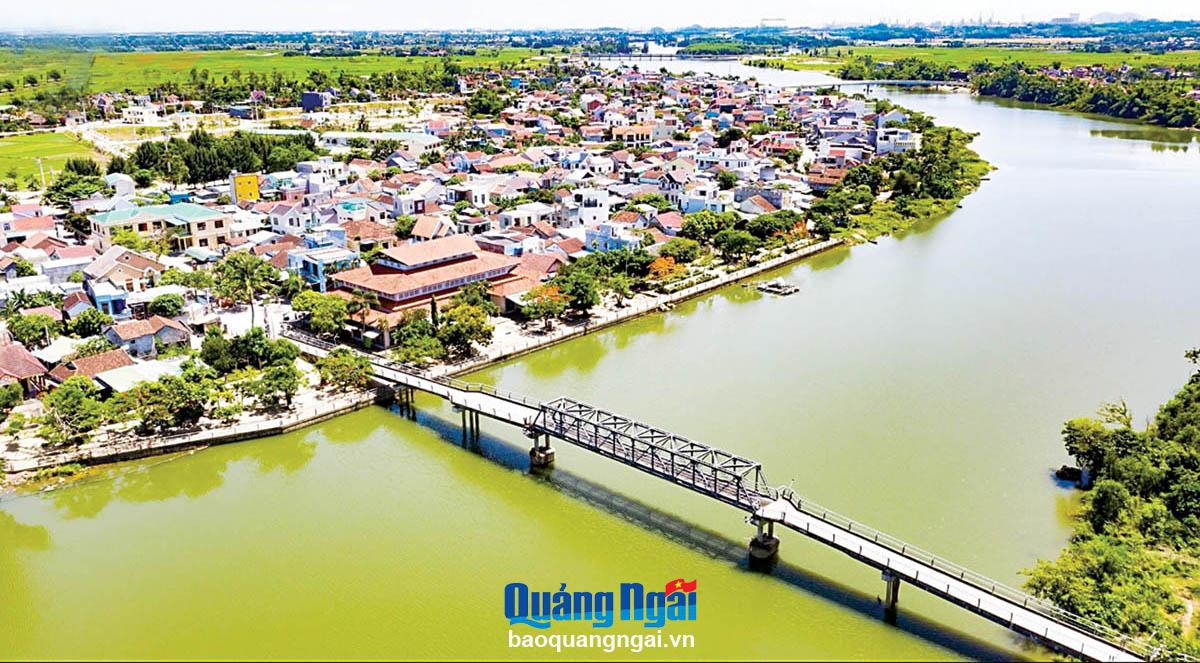 Không gian dọc sông Trà Bồng sẽ là điểm nhấn trong phát triển đô thị của Bình Sơn. 
Trong ảnh: Trung tâm xã Bình Dương hôm nay. Ảnh: TẤN CƯ