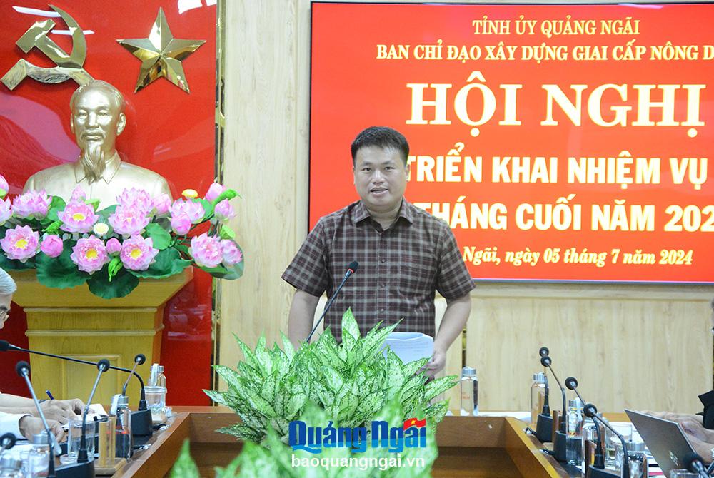 Phó Bí thư Thường trực Tỉnh ủy, Trưởng đoàn ĐBQH tỉnh Đặng Ngọc Huy phát biểu chỉ đạo tại hội nghị.