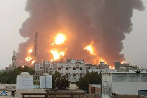 Israel tấn công phiến quân Houthi ở Yemen