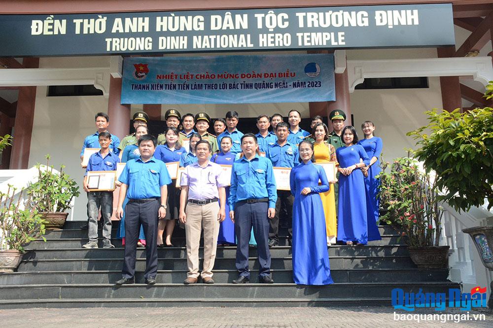 Cán bộ, đoàn viên thanh niên tỉnh tham quan Di tích lịch sử quốc gia Đền thờ Trương Định