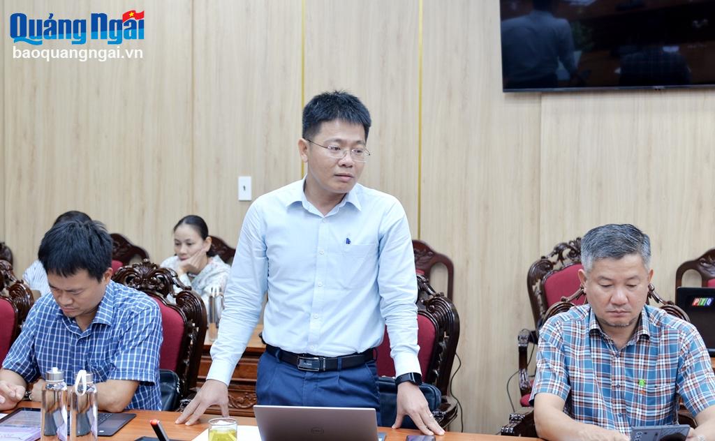 Lãnh đạo huyện Bình Sơn tham gia đóng góp ý kiến tại cuộc họp.