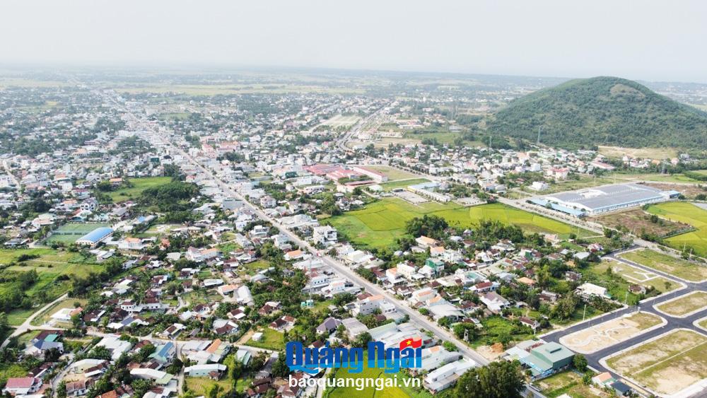 Một góc phường Nguyễn Nghiêm (TX.Đức Phổ) nhìn từ trên cao.     Ảnh: PV