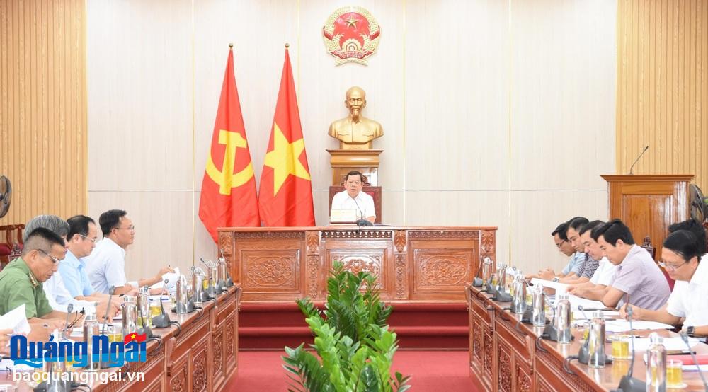 Chủ tịch UBND tỉnh Đặng Văn Minh chủ trì cuộc họp Ban Chỉ đạo.