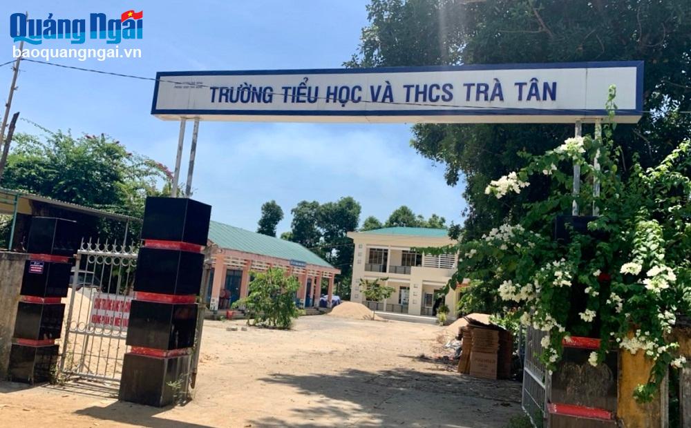 Trường Tiểu học và THCS Trà Tân, Trà Bồng tu sửa chuẩn bị cho năm học 2023 - 2024