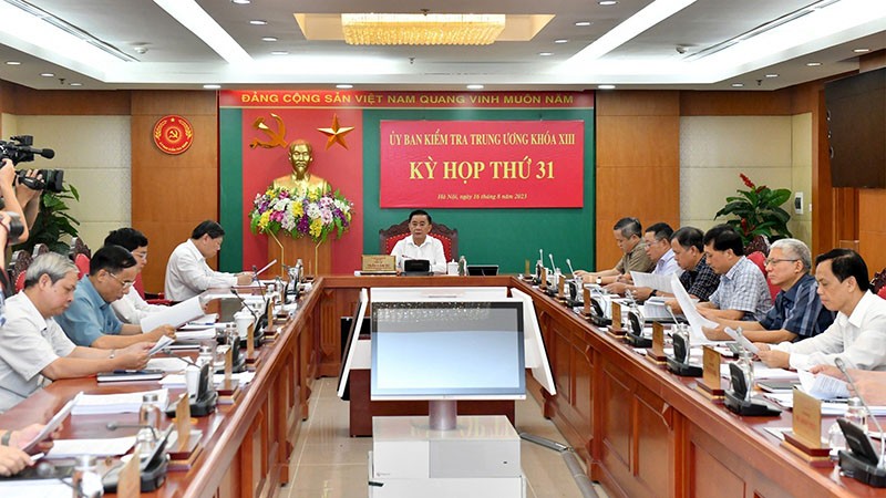 Bộ Chính trị đề nghị kỷ luật Bí thư Tỉnh ủy Bến Tre