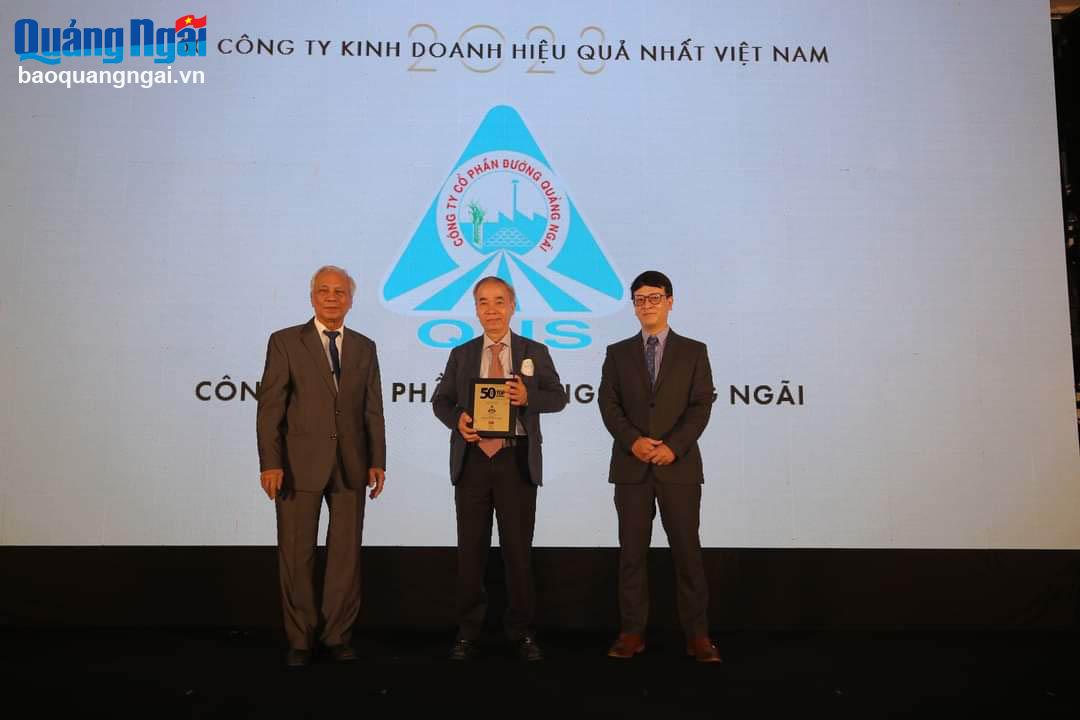 Công ty CP Đường Quảng Ngãi nằm trong “Top 50 Công ty kinh doanh hiệu quả nhất Việt Nam 2023”