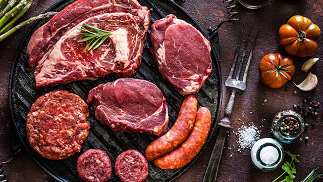 Thịt đỏ và thịt chế biến sẵn có thể làm tăng nguy cơ ung thư do cách chế biến.