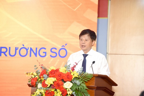 Phó Chủ tịch Hội Nhà báo Việt Nam Trần Trọng Dũng phát biểu khai mạc.