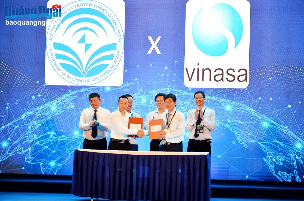 Lãnh đạo Sở TT&TT hoàn thành ký kết hợp tác với VINASA.