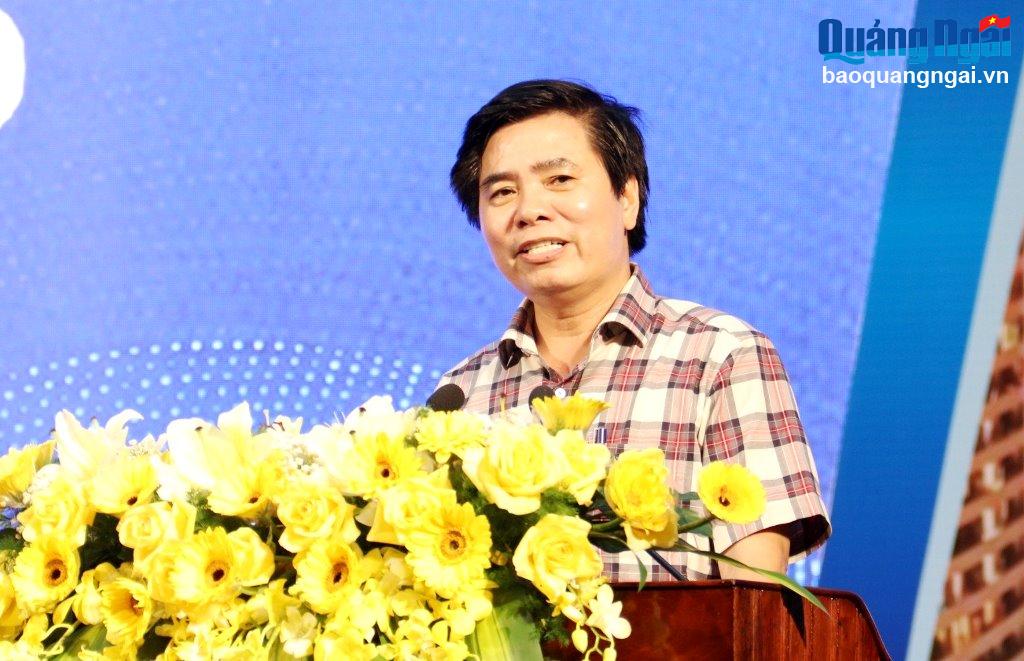 Giám đốc Sở VH-TT&DL Nguyễn Tiến Dũng phát biểu tại hội thảo.
