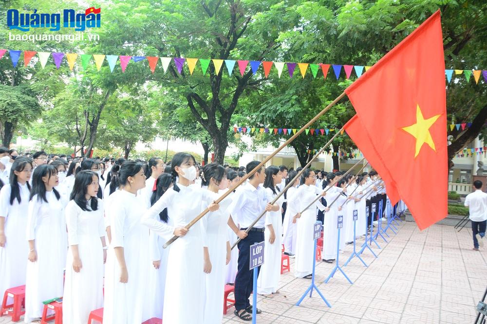 Năm học 2023 - 2024, Trường THPT Chuyên Lê Khiết có 1.308 học sinh.