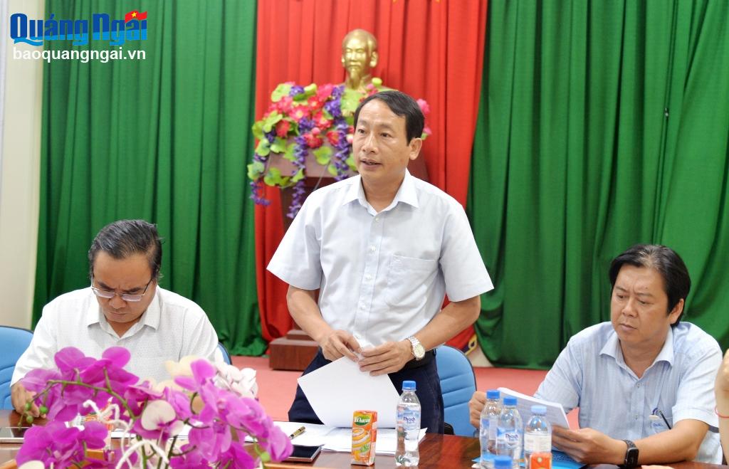 Trưởng ban Pháp chế HĐND tỉnh Nguyễn Mạnh Thắng phát biểu tại buổi làm việc.