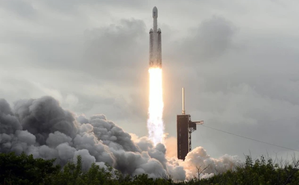Tên lửa SpaceX Falcon Heavy phóng tàu vũ trụ Psyche của NASA từ Khu phức hợp 39A tại Trung tâm Vũ trụ Kennedy ở Florida. (Ảnh: UPI)