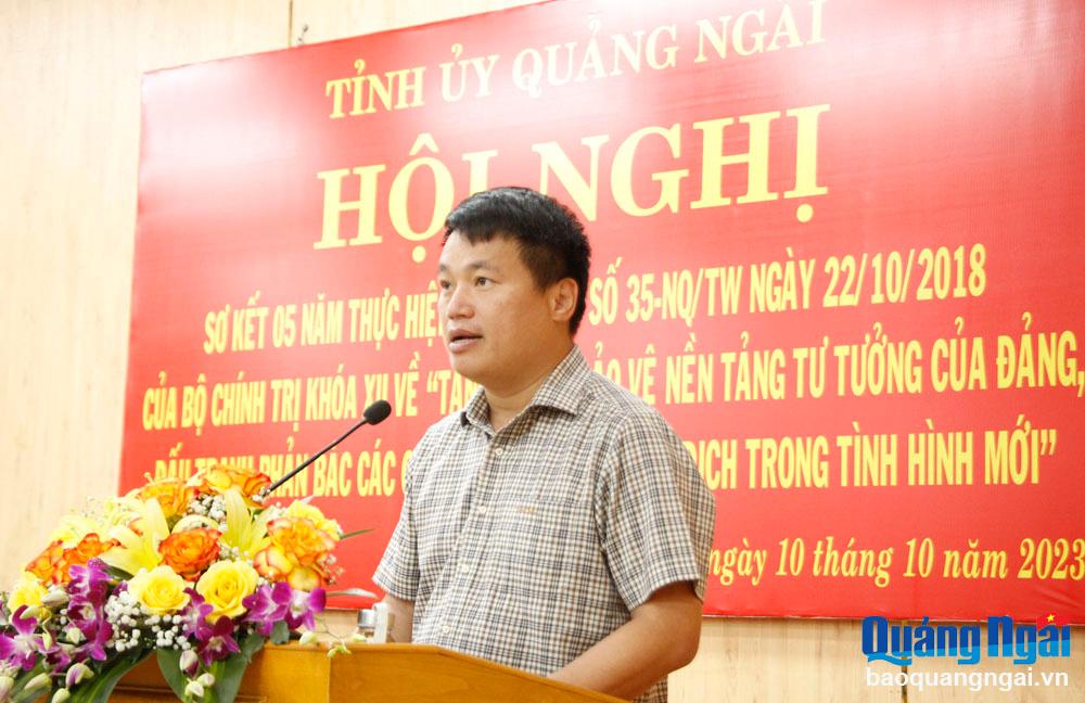 Phó Bí thư Thường trực Tinh ủy, Trưởng đoàn ĐBQH tỉnh Đặng Ngọc Huy phát biểu kết luận hội nghị.
