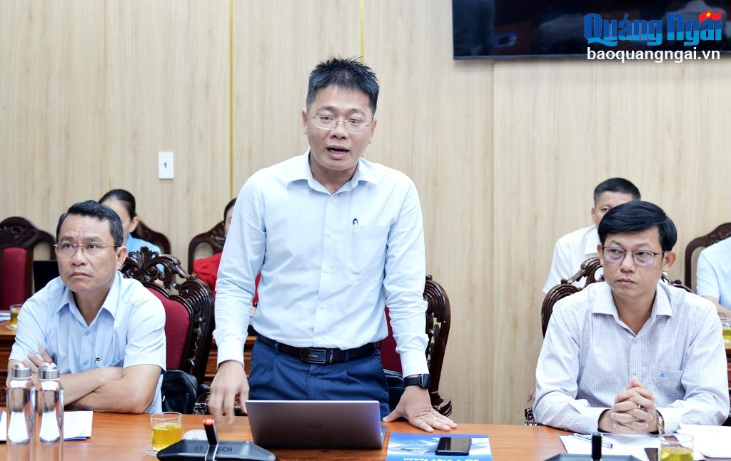 Chủ tịch UBND huyện Bình Sơn Nguyễn Tưởng Duy phát biểu tại cuộc họp.