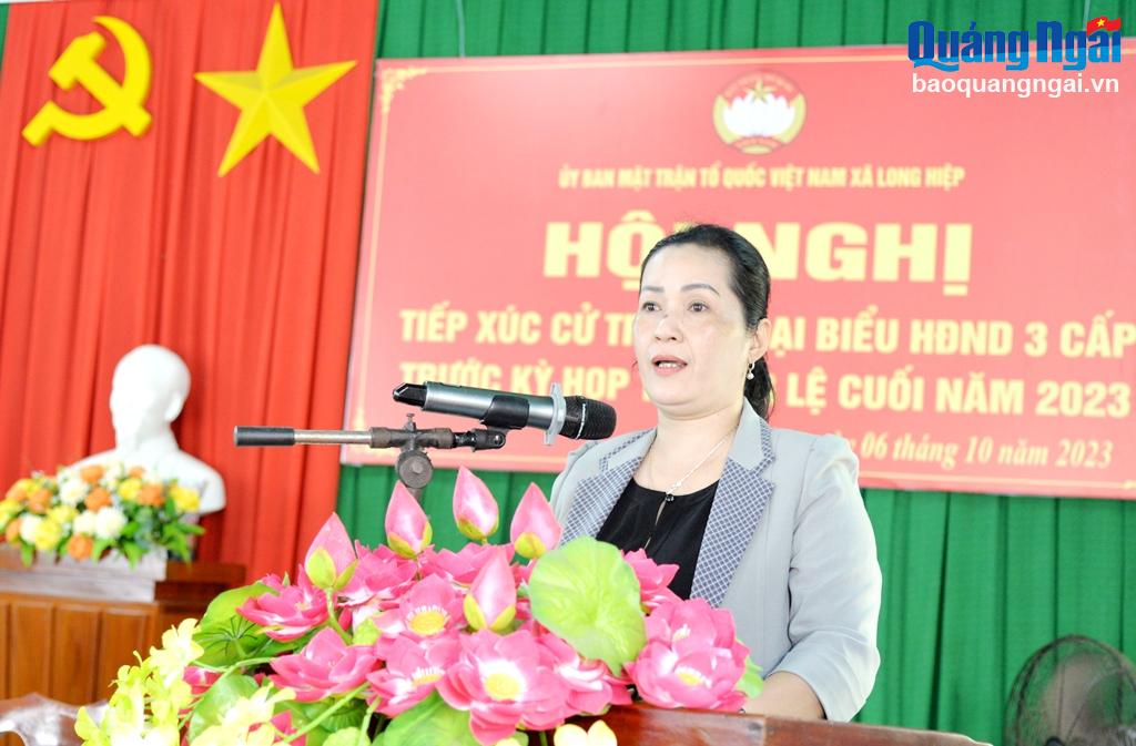Phó Bí thư Tỉnh ủy Đinh Thị Hồng Minh tiếp xúc cử tri xã Long Hiệp 