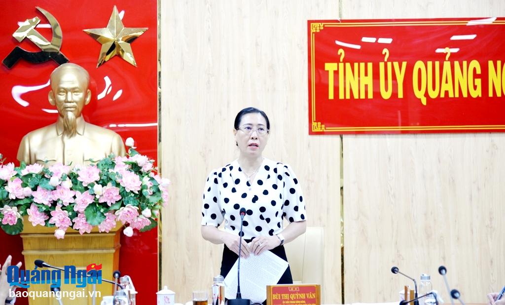 Ủy viên Trung ương Đảng, Bí thư Tỉnh ủy, Chủ tịch HĐND tỉnh Bùi Thị Quỳnh Vân phát biểu kết luận cuộc họp.