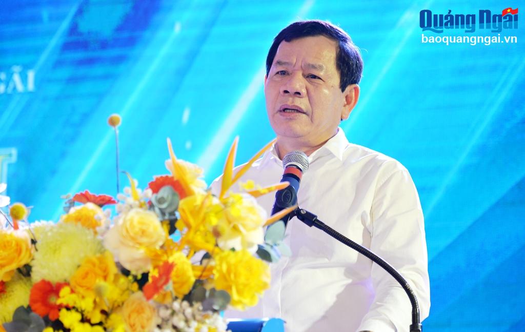 Chủ tịch UBND tỉnh Đặng Văn Minh phát biểu tại hội nghị.