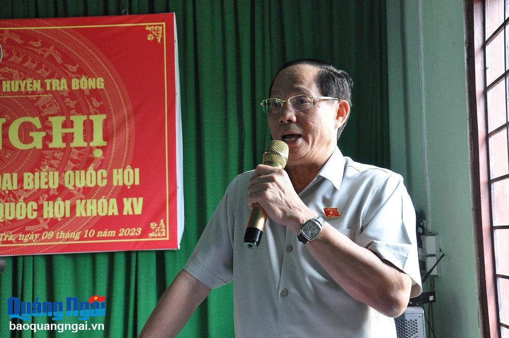 Thượng tướng Trần Quang Phương, Ủy viên Trung ương Đảng, Phó Chủ tịch Quốc hội phát biểu tại buổi tiếp xúc cử tri.