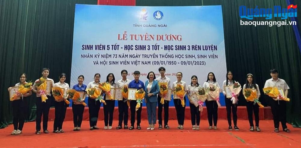 Trong 5 năm qua, toàn tỉnh có hơn 3.500 sinh viên đạt danh hiệu “Sinh viên 5 tốt” các cấp.