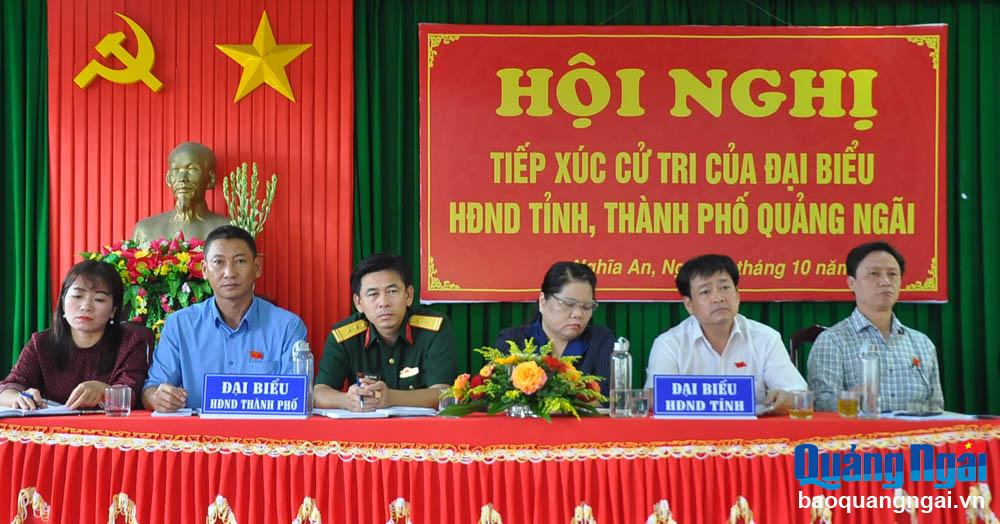 Đại biểu HĐND tỉnh và HĐND TP.Quảng Ngãi tiếp xúc cử tri xã Nghĩa An.