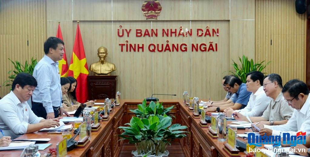 Quang cảnh buổi làm việc.