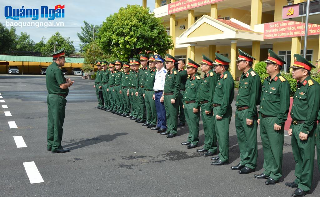 Thượng tướng Võ Minh Lương thăm, làm việc tại Bộ Chỉ huy Quân sự tỉnh
