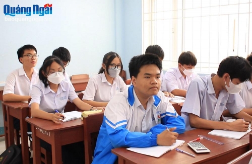 Trường THPT Chuyên Lê Khiết tuyển sinh bổ sung học sinh