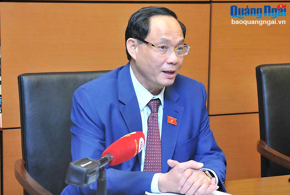 Thượng tướng Trần Quang Phương - Ủy viên Trung ương Đảng, Phó Chủ tịch Quốc hội tham dự buổi thảo luận. (Ảnh. C.HIỀN)